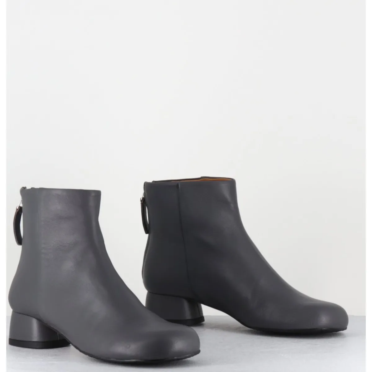 Boots^AUDLEY Boots en cuir souple petit talon - NORA NAPPA ASFALTO GRIS