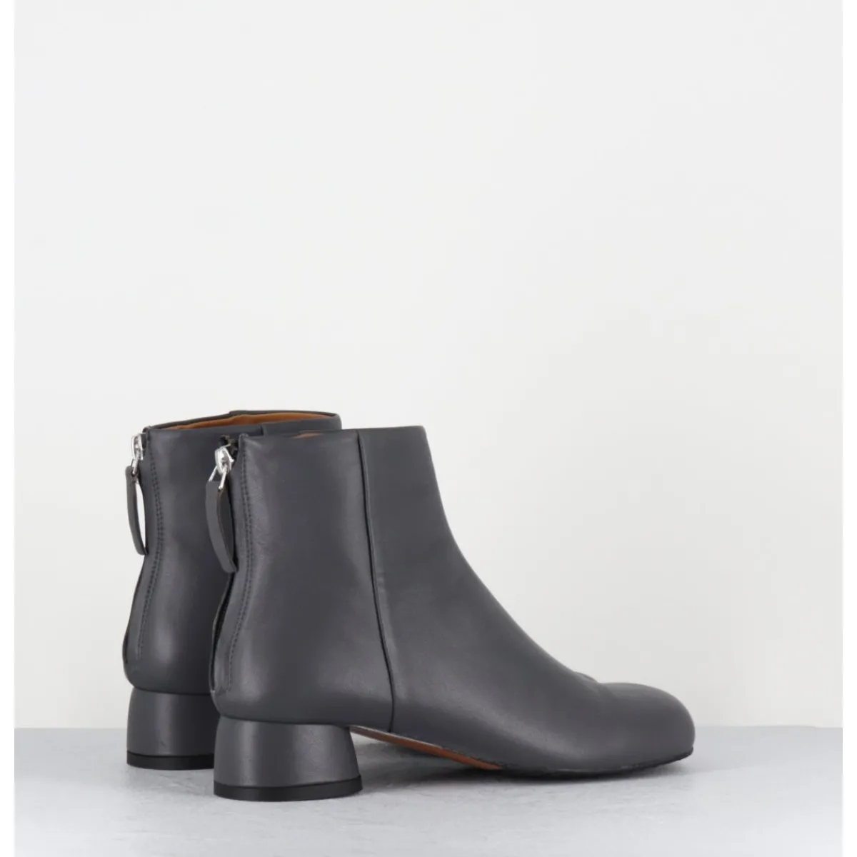 Boots^AUDLEY Boots en cuir souple petit talon - NORA NAPPA ASFALTO GRIS