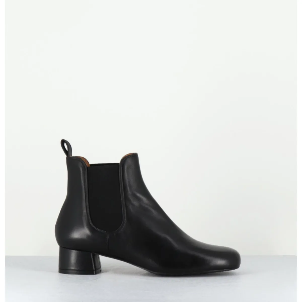 Boots^AUDLEY Boots en cuir souple petit talon & élastiques - CESARIA BLACK NAPPA NOIR