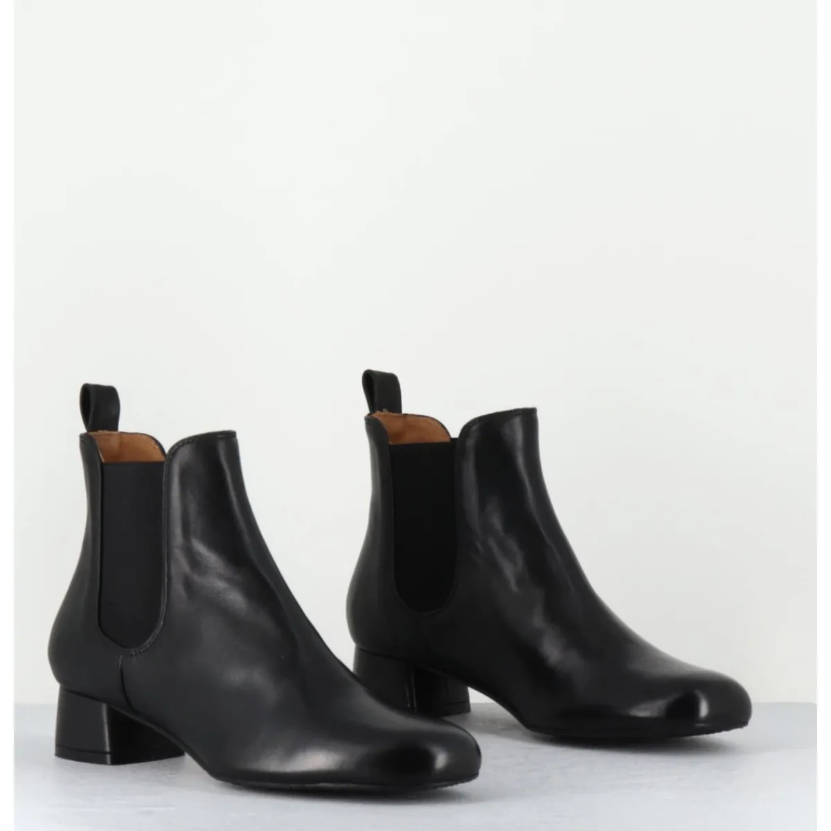 Boots^AUDLEY Boots en cuir souple petit talon & élastiques - CESARIA BLACK NAPPA NOIR