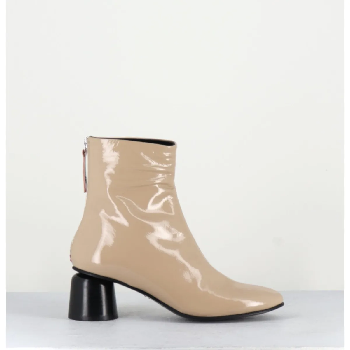 Boots^HALMANERA Boots en cuir vernis petit talon 60s - ANYA13 INCENSO BEIGE