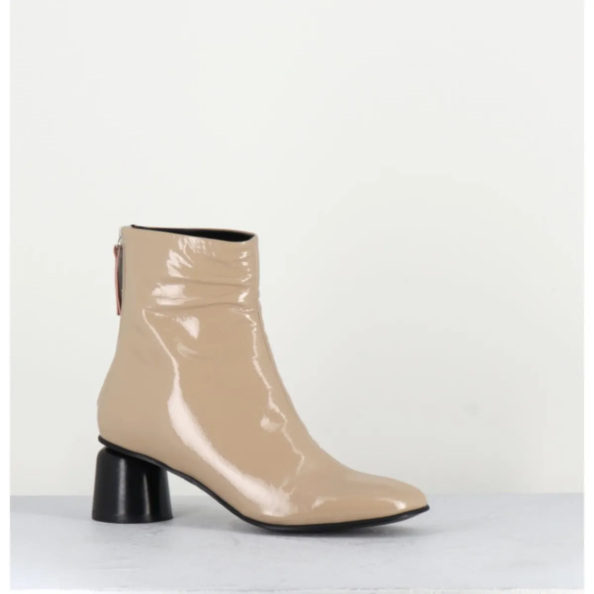 Boots^HALMANERA Boots en cuir vernis petit talon 60s - ANYA13 INCENSO BEIGE
