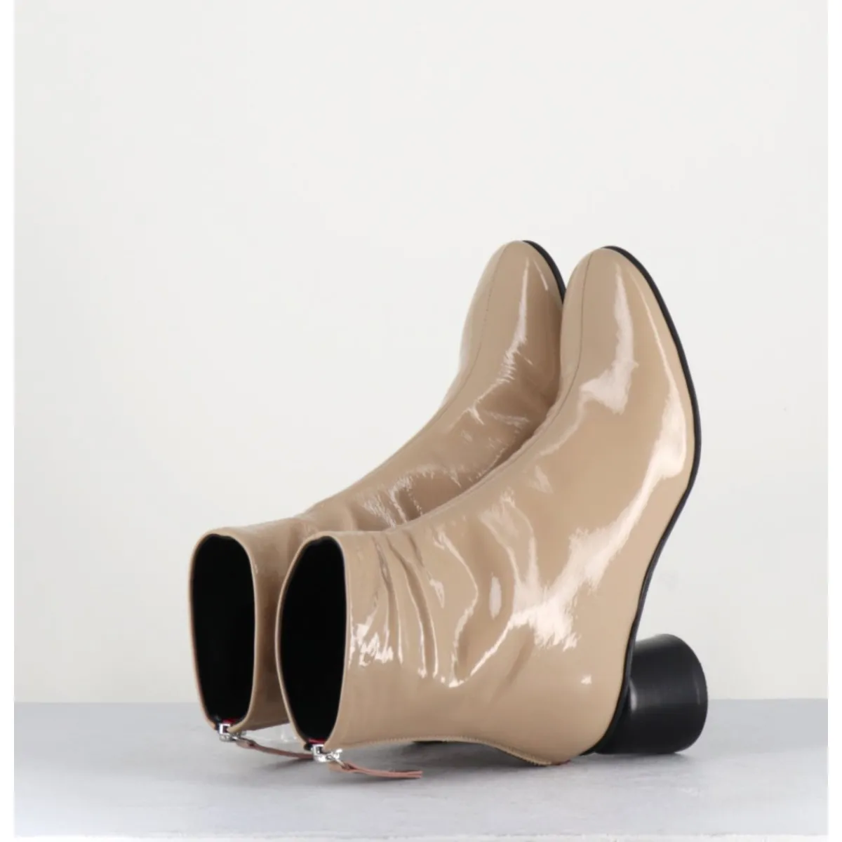 Boots^HALMANERA Boots en cuir vernis petit talon 60s - ANYA13 INCENSO BEIGE