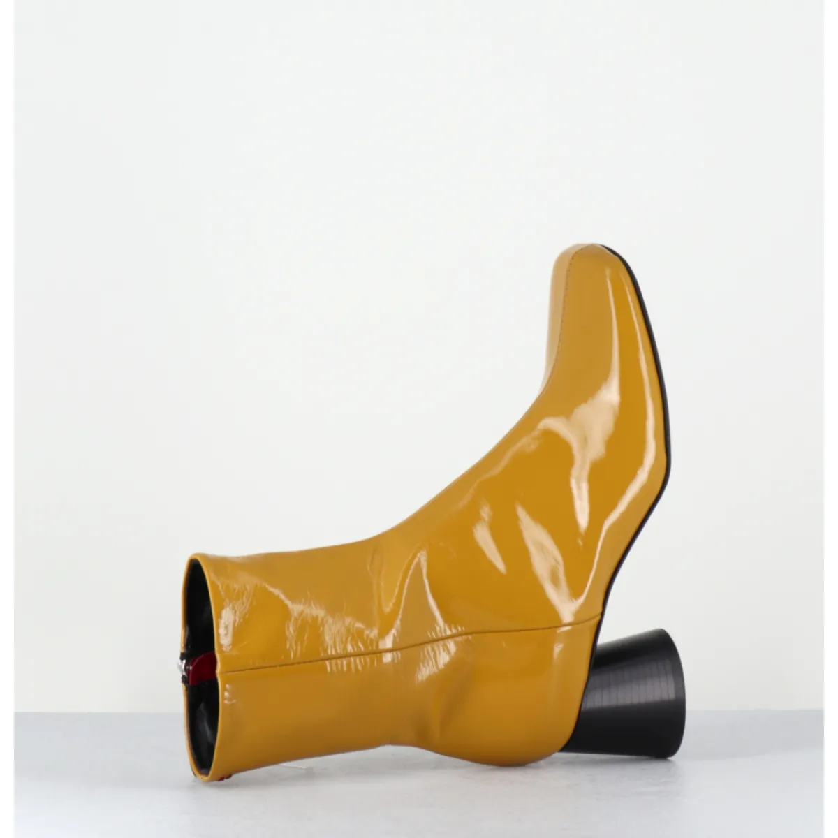 Boots^HALMANERA Boots en cuir vernis jaune talon cylindrique - DANI04 MUNA LUPPOLO MOUTARDE