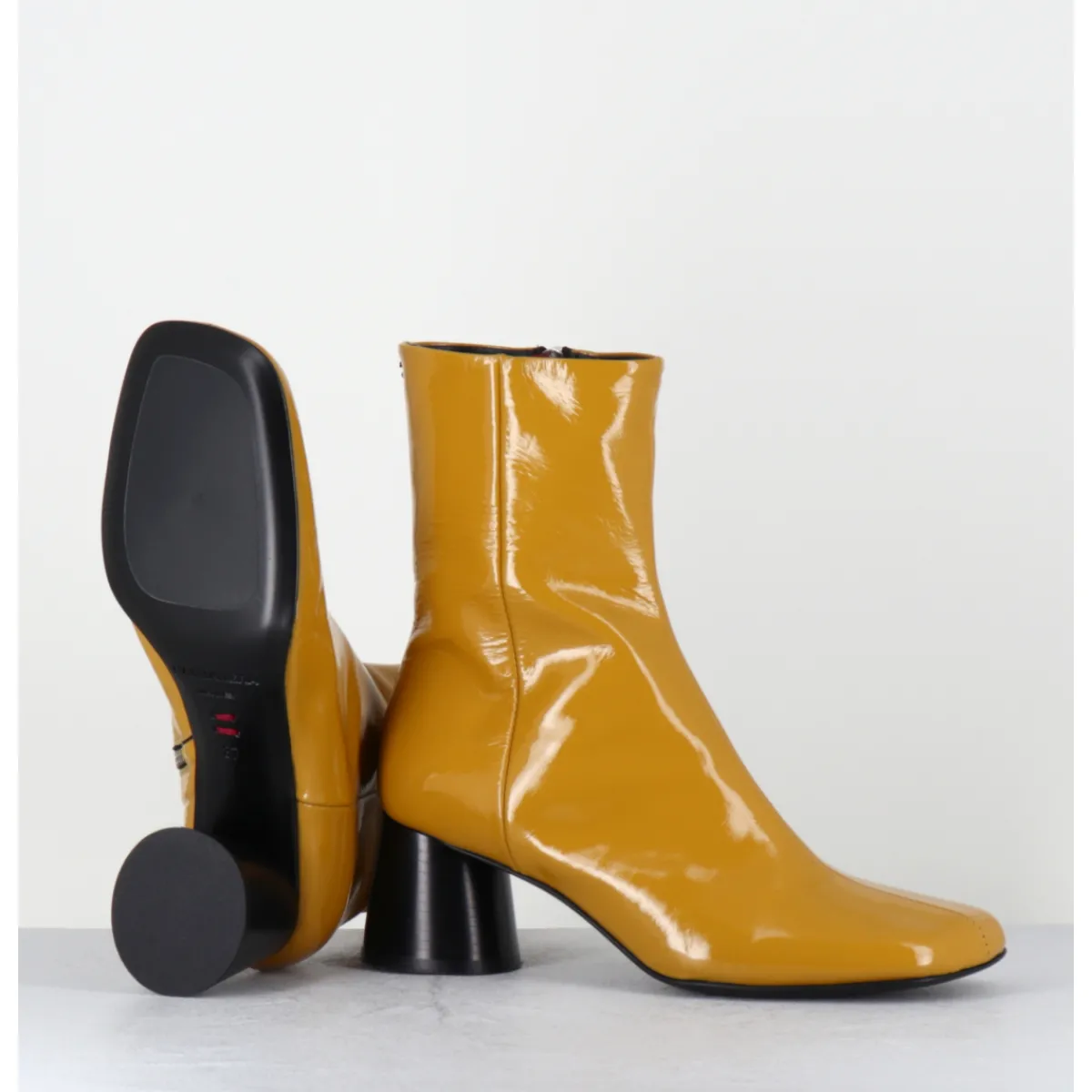 Boots^HALMANERA Boots en cuir vernis jaune talon cylindrique - DANI04 MUNA LUPPOLO MOUTARDE