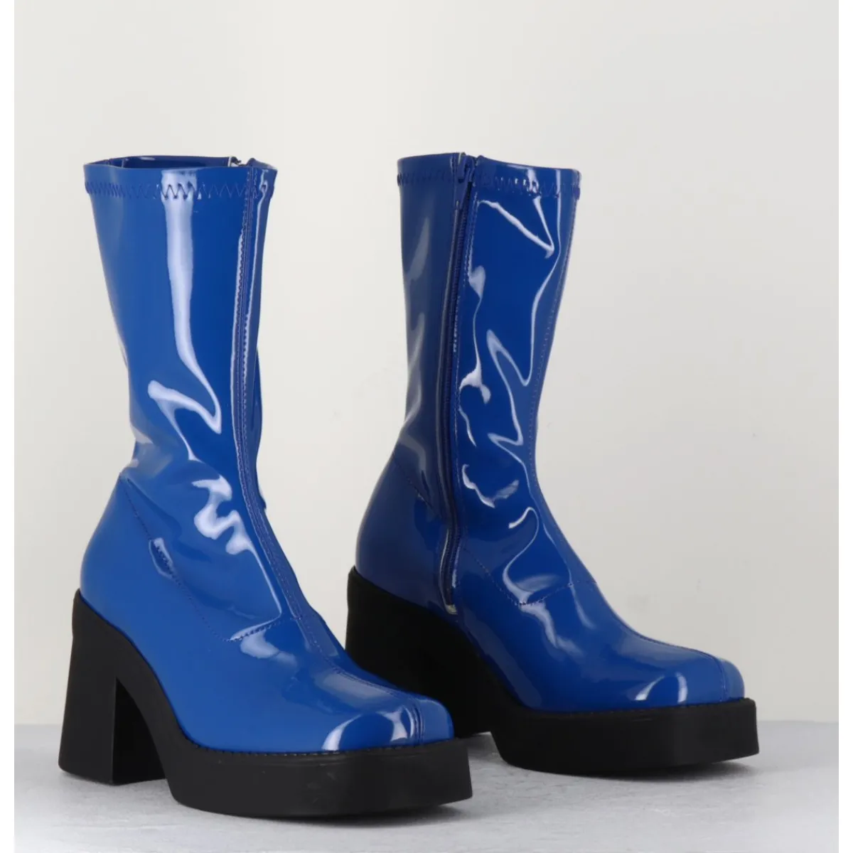 Boots | Plateformes^E8 BY MIISTA Boots galbante en stretch vernis - NOELY BLUE BOOTS BLEU