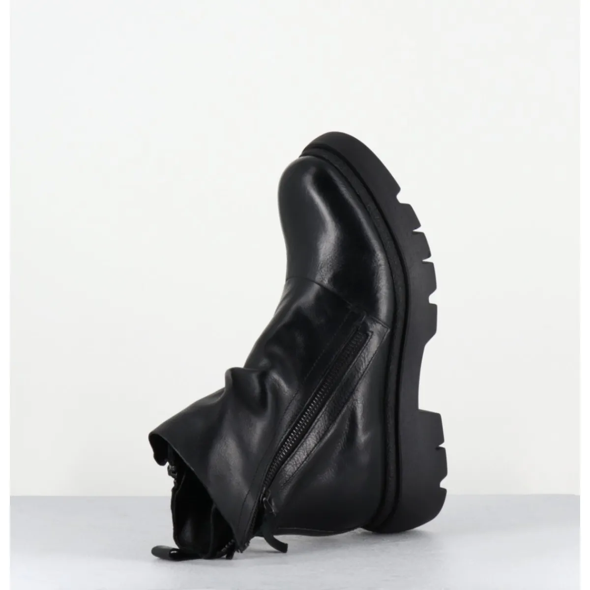 Boots | Bikers^GARRICE LAB Boots légères en cuir à zip asymétrique - NACO07 CARLY NERO NOIR
