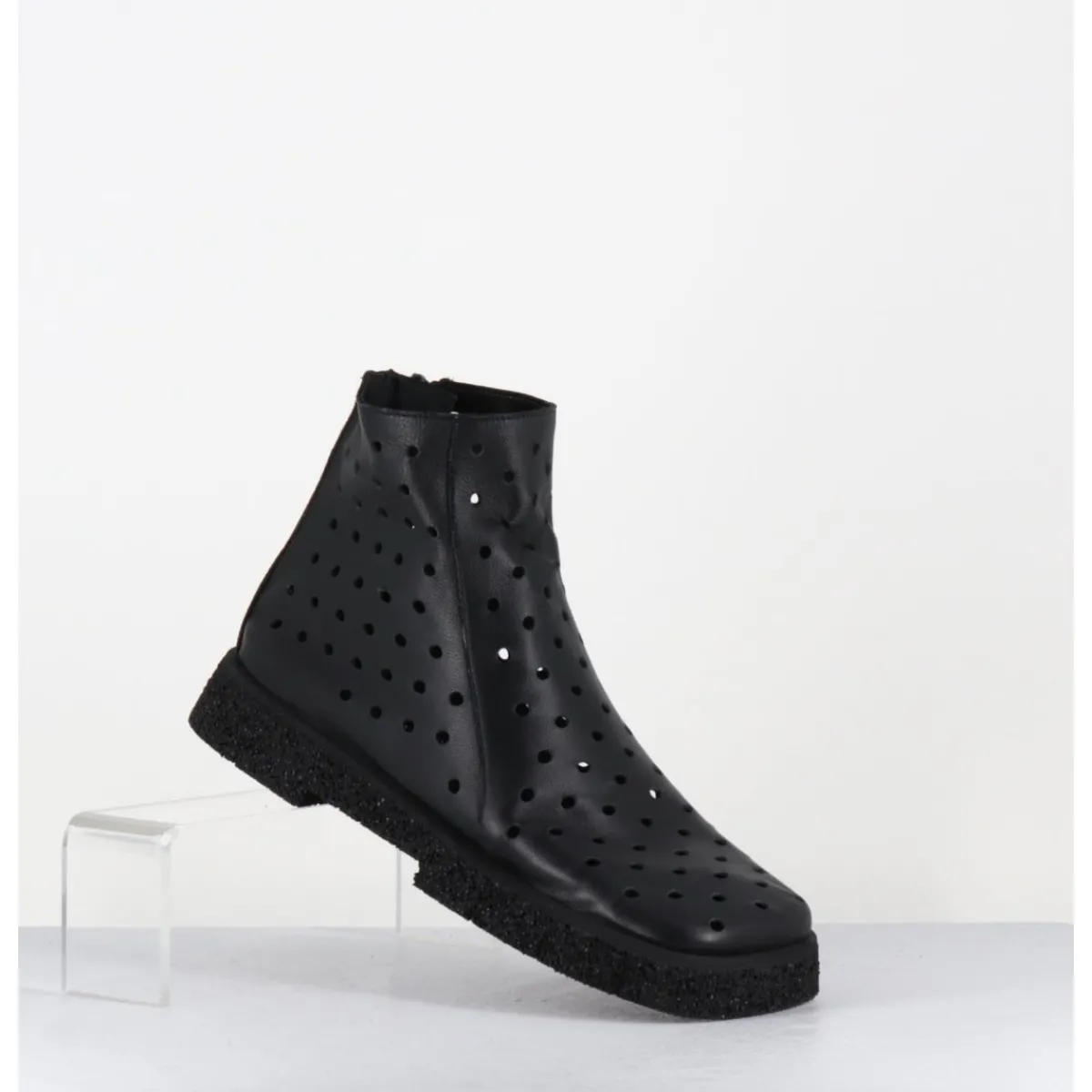 Boots^ANTONIO BARBATO Boots minimalistes légères en cuir ajouré - 1104 NAPPA NERO NOIR