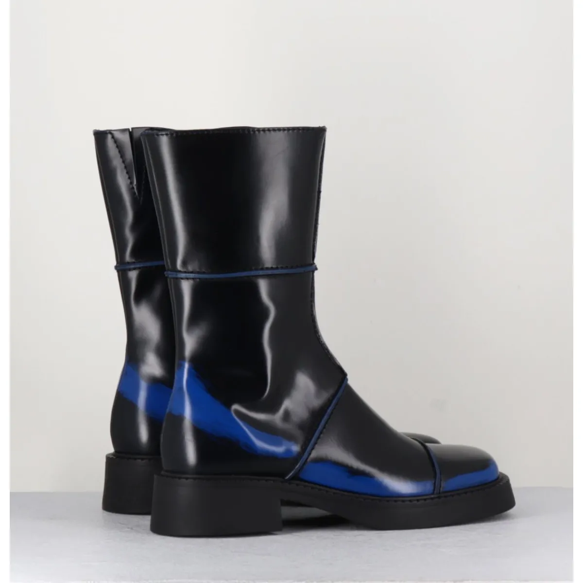 Boots^E8 BY MIISTA Boots noir & bleu bout carré 90s - eDAHLIA BLU BOOTS