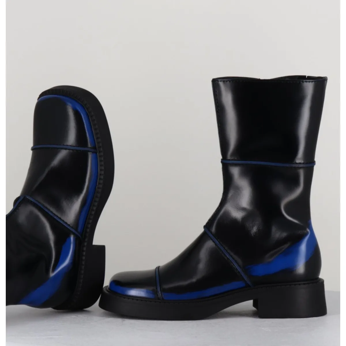 Boots^E8 BY MIISTA Boots noir & bleu bout carré 90s - eDAHLIA BLU BOOTS