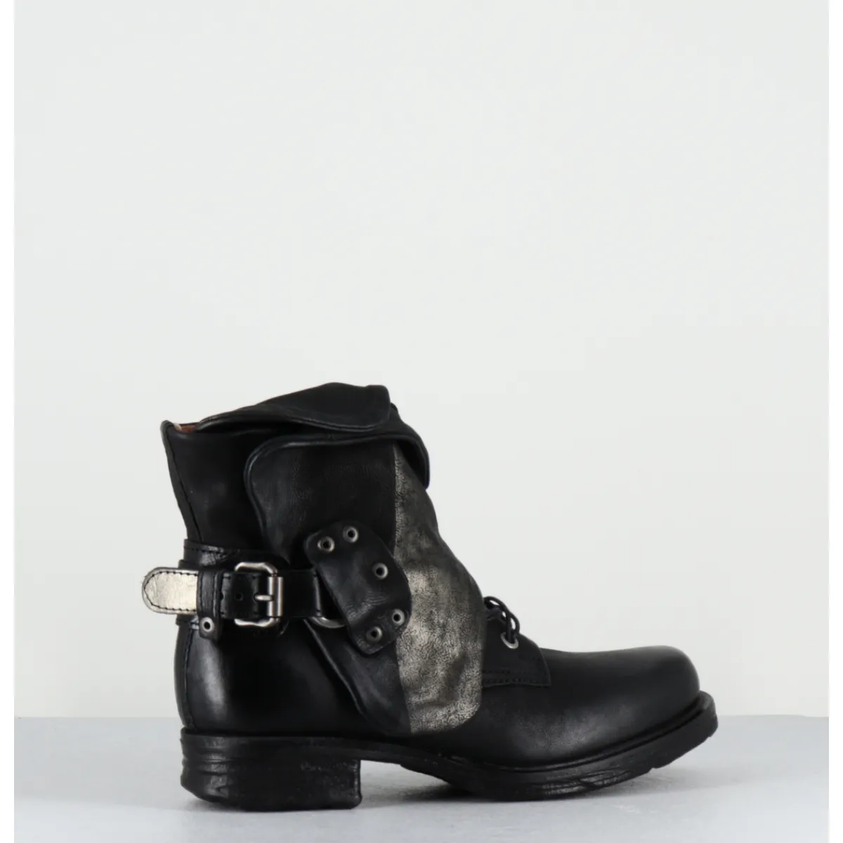 Boots | Bikers^A.S.98 Boots rangers à lacets en cuir et doré asymétriques - 259211 NERO NOIR