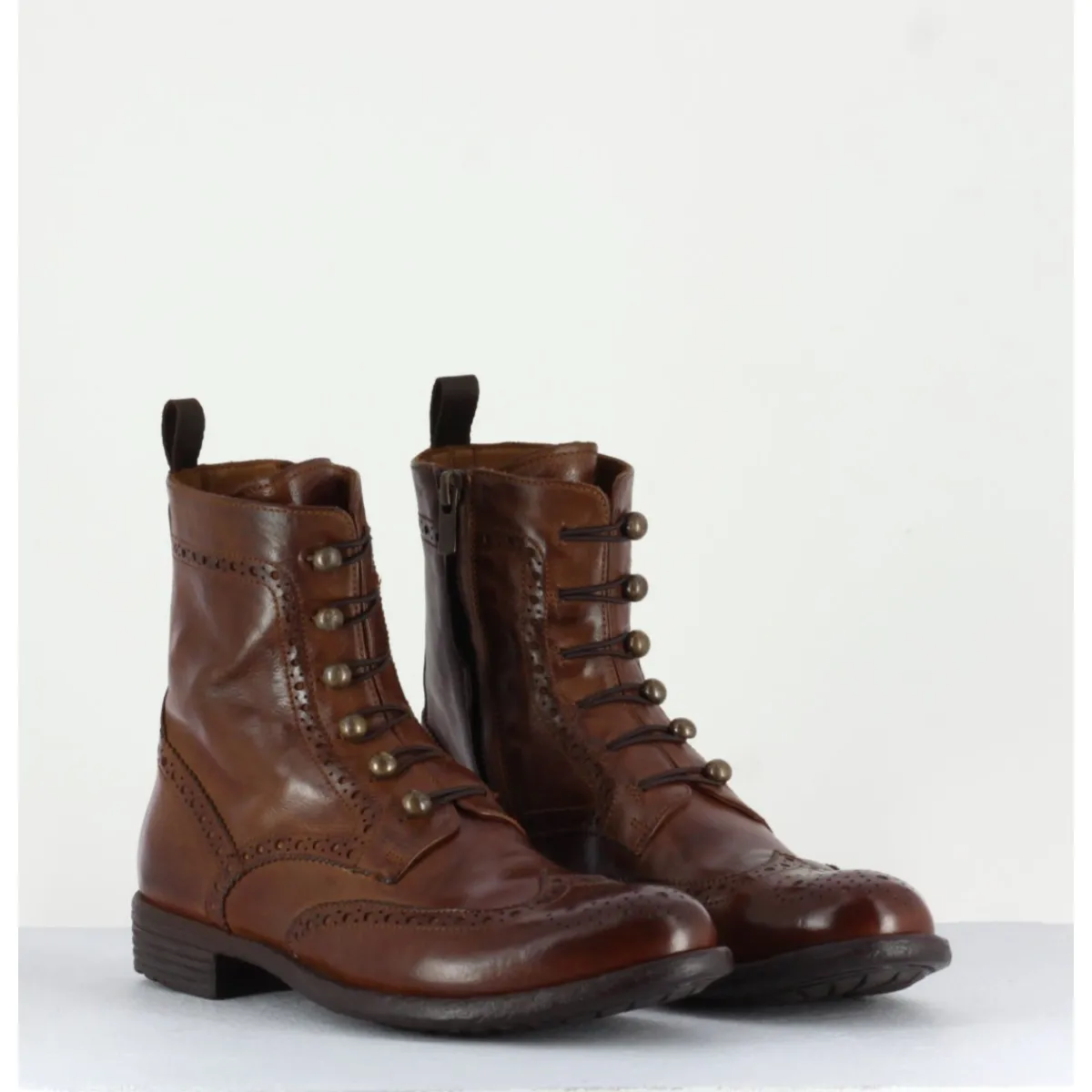 Boots^OFFICINE CREATIVE Bottines à boutonnière & motif brogue en cuir camel - MARS018 SAUVAGE COGNAC