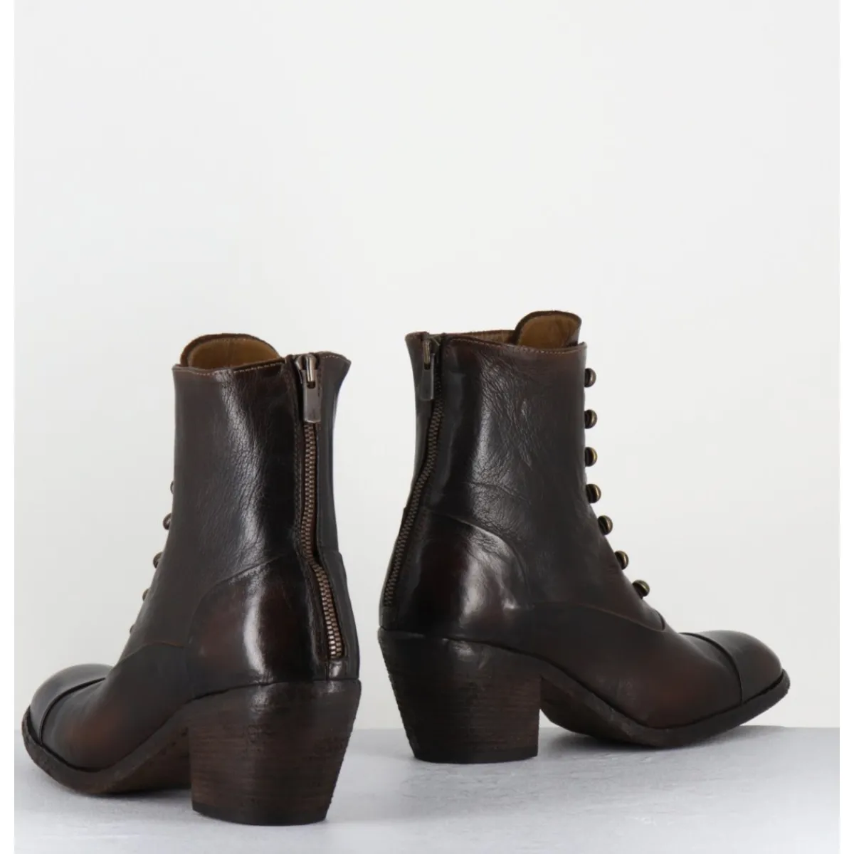 Boots^OFFICINE CREATIVE Bottines à boutons esprit XIXe en cuir brossé - SYDNE005 T.CAFFE MARRON
