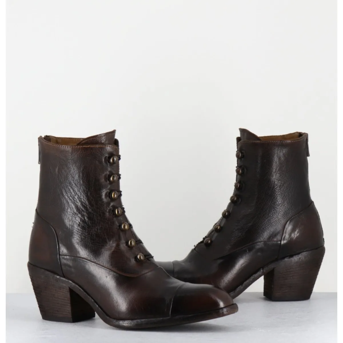 Boots^OFFICINE CREATIVE Bottines à boutons esprit XIXe en cuir brossé - SYDNE005 T.CAFFE MARRON