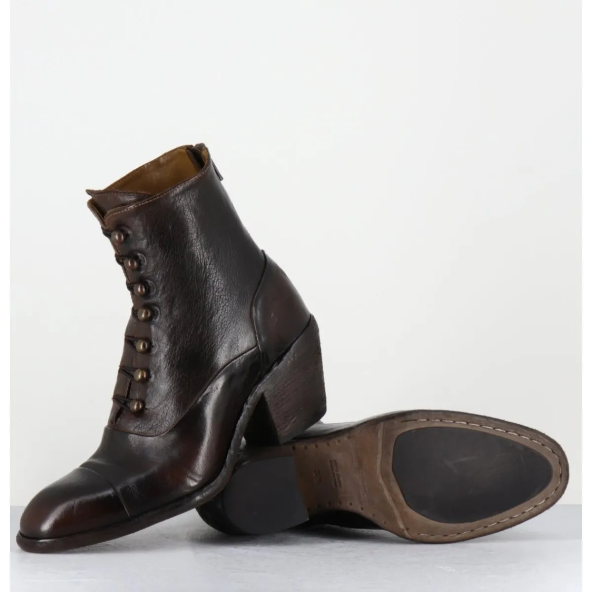 Boots^OFFICINE CREATIVE Bottines à boutons esprit XIXe en cuir brossé - SYDNE005 T.CAFFE MARRON