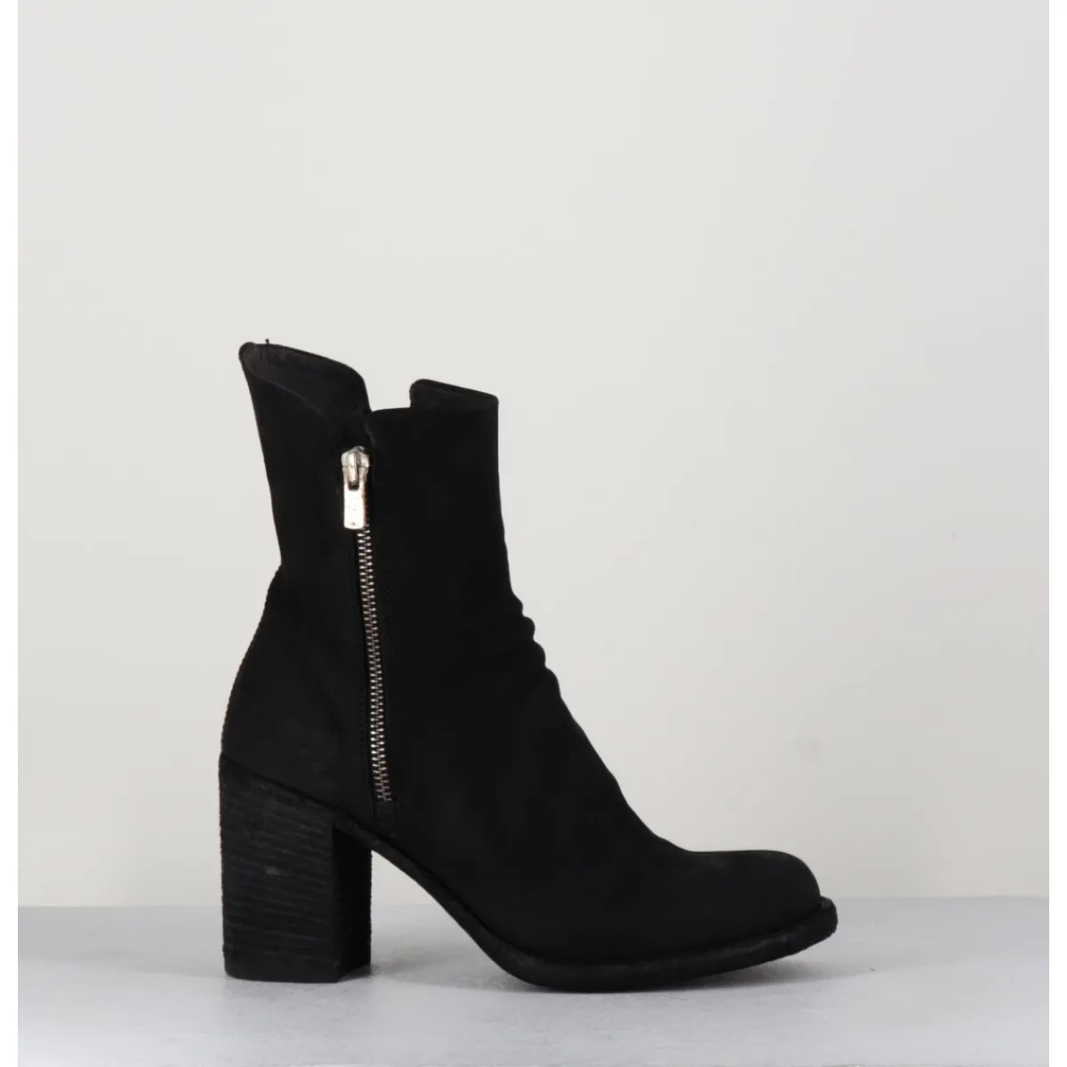 Boots^OFFICINE CREATIVE Bottines en cuir huilé - VERNON 045 NERO NOIR