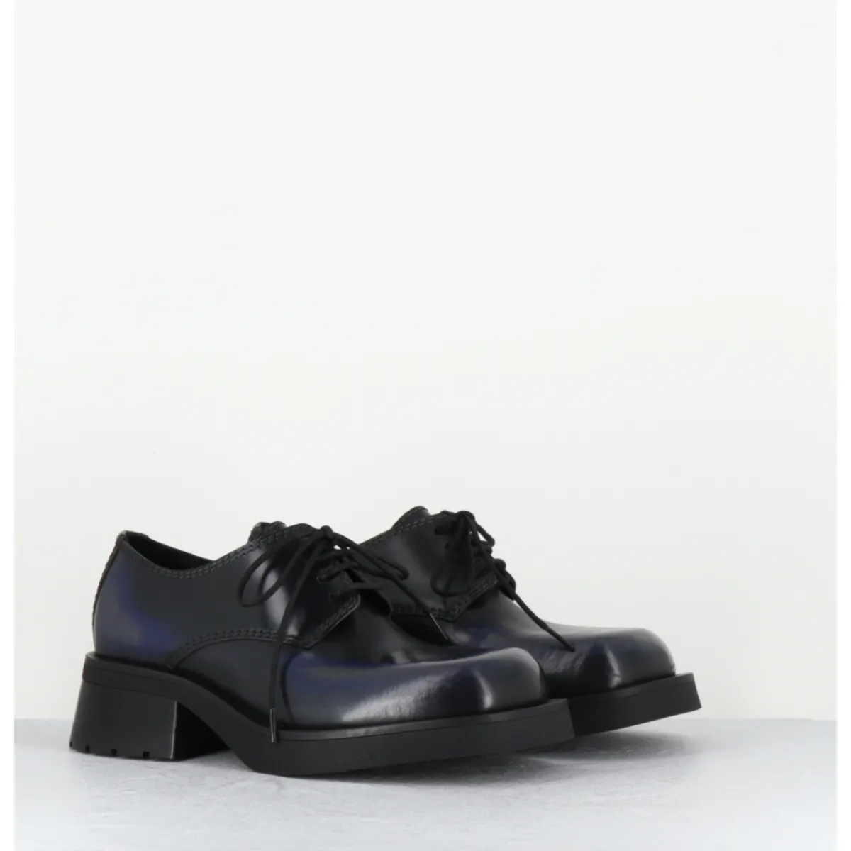 Chaussures^E8 BY MIISTA Chaussures à lacets en cuir noir bleu gris brossé bout carré - ALTHEA BLACK GREY BLUE