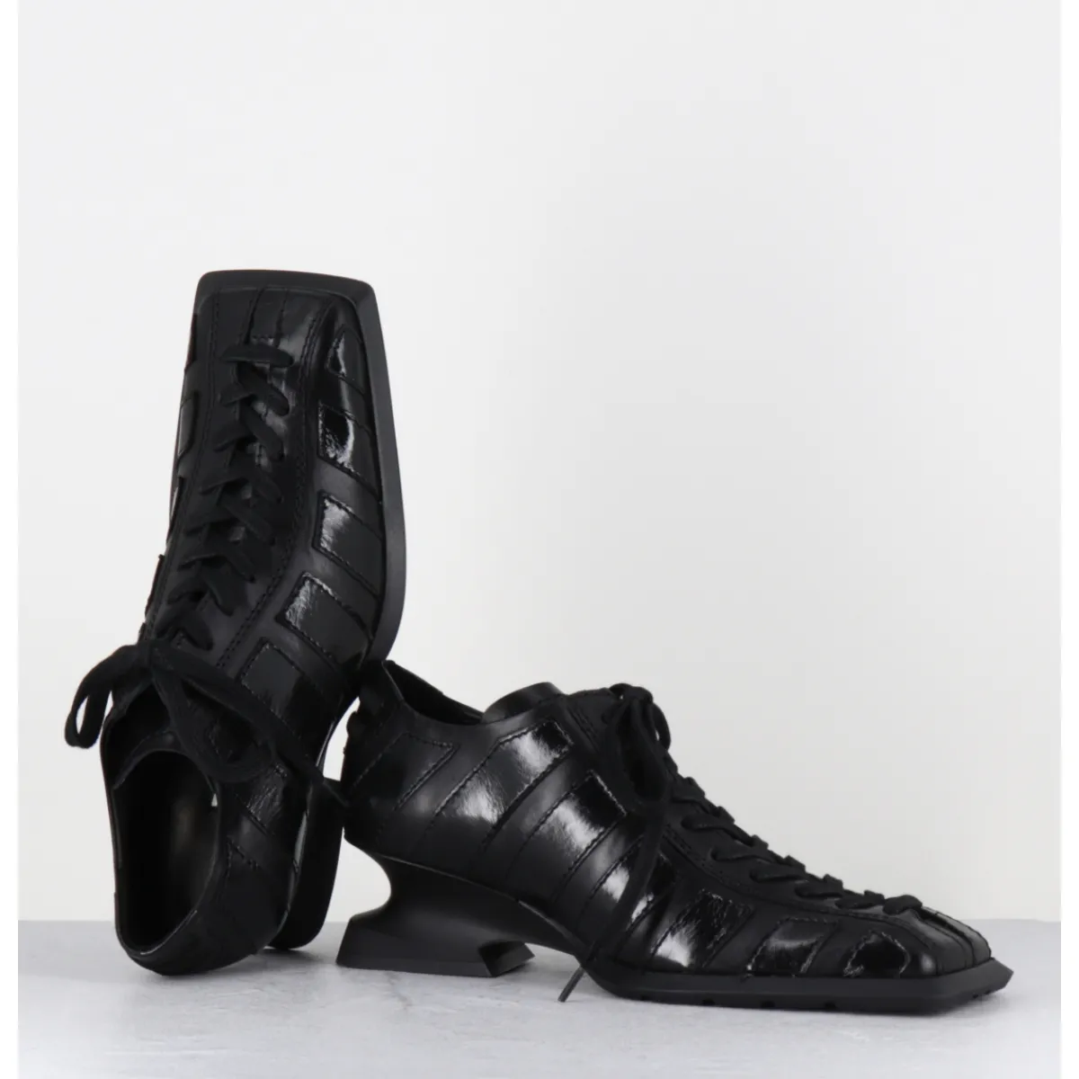 Chaussures | Sneakers^MIISTA Chaussures à lacets en cuir talon destructuré - GOLDIE BLACK WEDGE NOIR