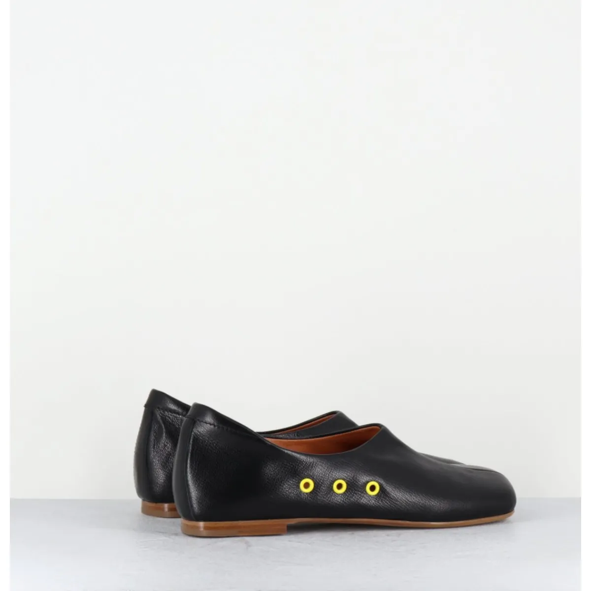 Chaussures | Ballerines^ANTONIO BARBATO Chaussures plates en cuir esprit 60s - AB4624 MADRAS NERO NOIR