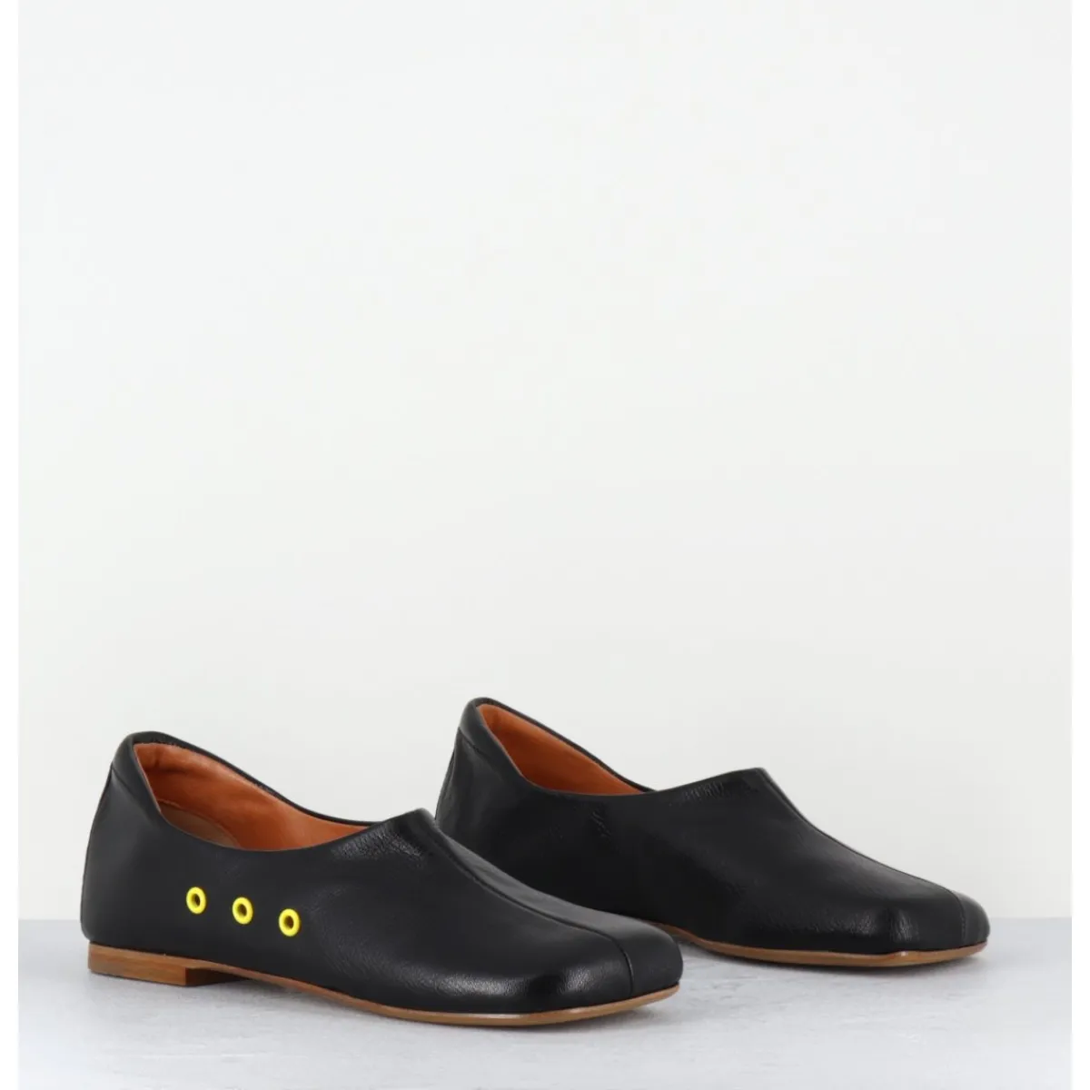 Chaussures | Ballerines^ANTONIO BARBATO Chaussures plates en cuir esprit 60s - AB4624 MADRAS NERO NOIR