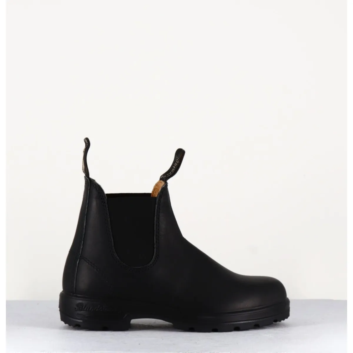 Boots^BLUNDSTONE Classic Chelsea Boots cuir mate - 558 VOLTAN BLACK NOIR