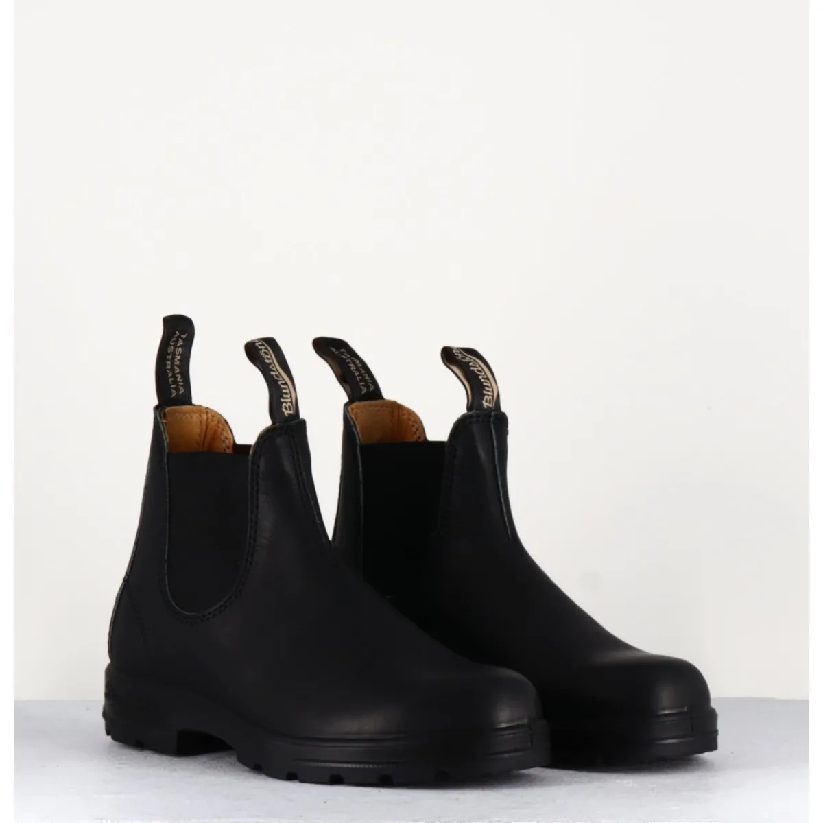 Boots^BLUNDSTONE Classic Chelsea Boots cuir mate - 558 VOLTAN BLACK NOIR