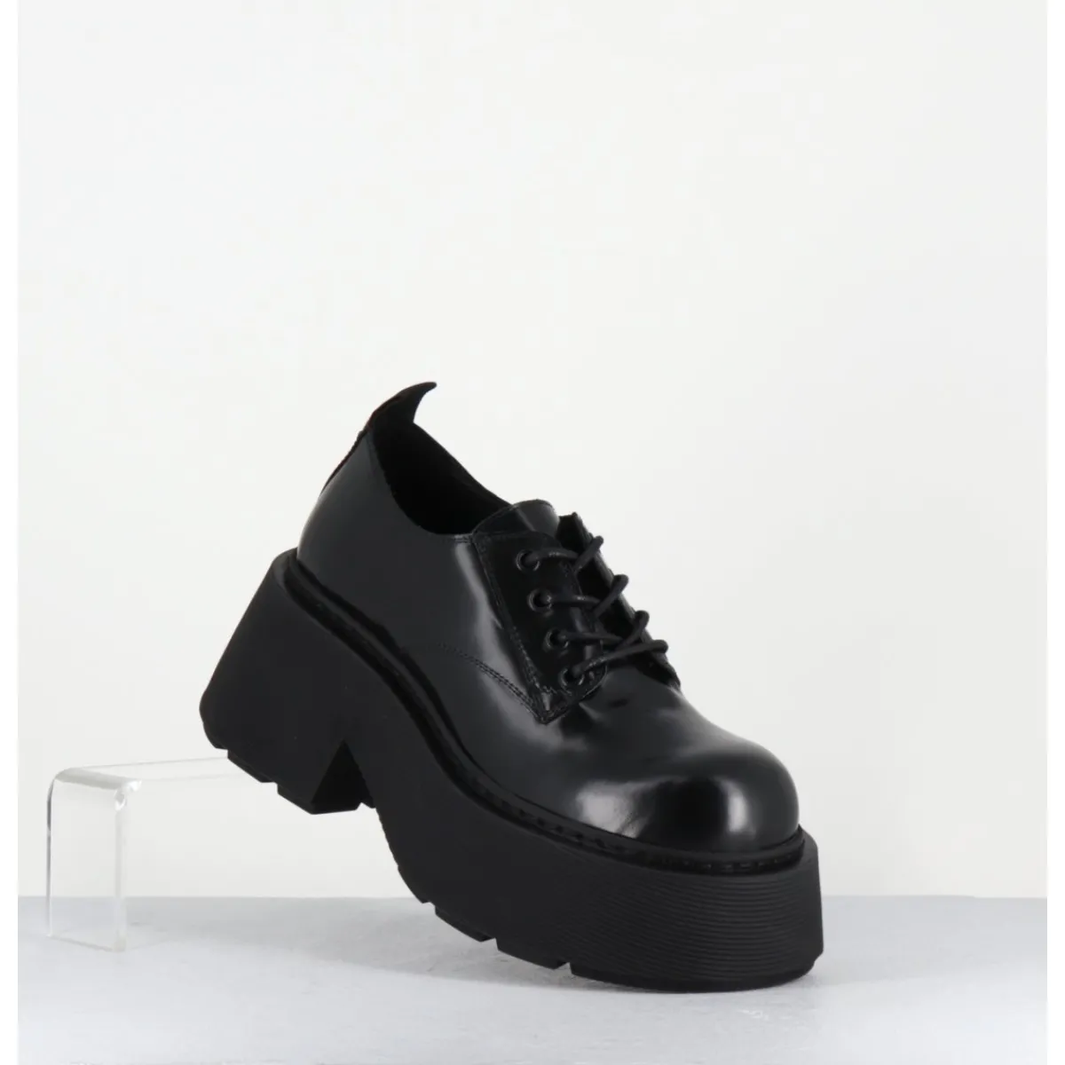 Chaussures^VIC MATIE Derbies en cuir glacé fumé semelle épaisse - 1D7702D BUFFY BLACK NOIR