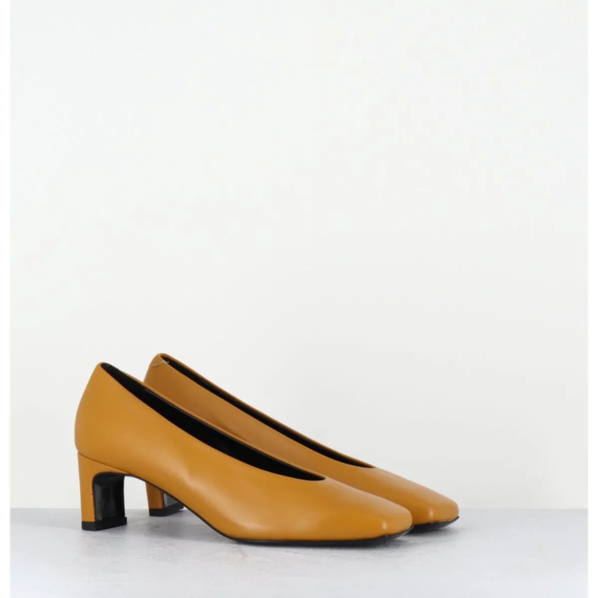 Chaussures^TO&CO Escarpins petit talon bout carré en cuir - SANTI OCRA COWHIDE JAUNE