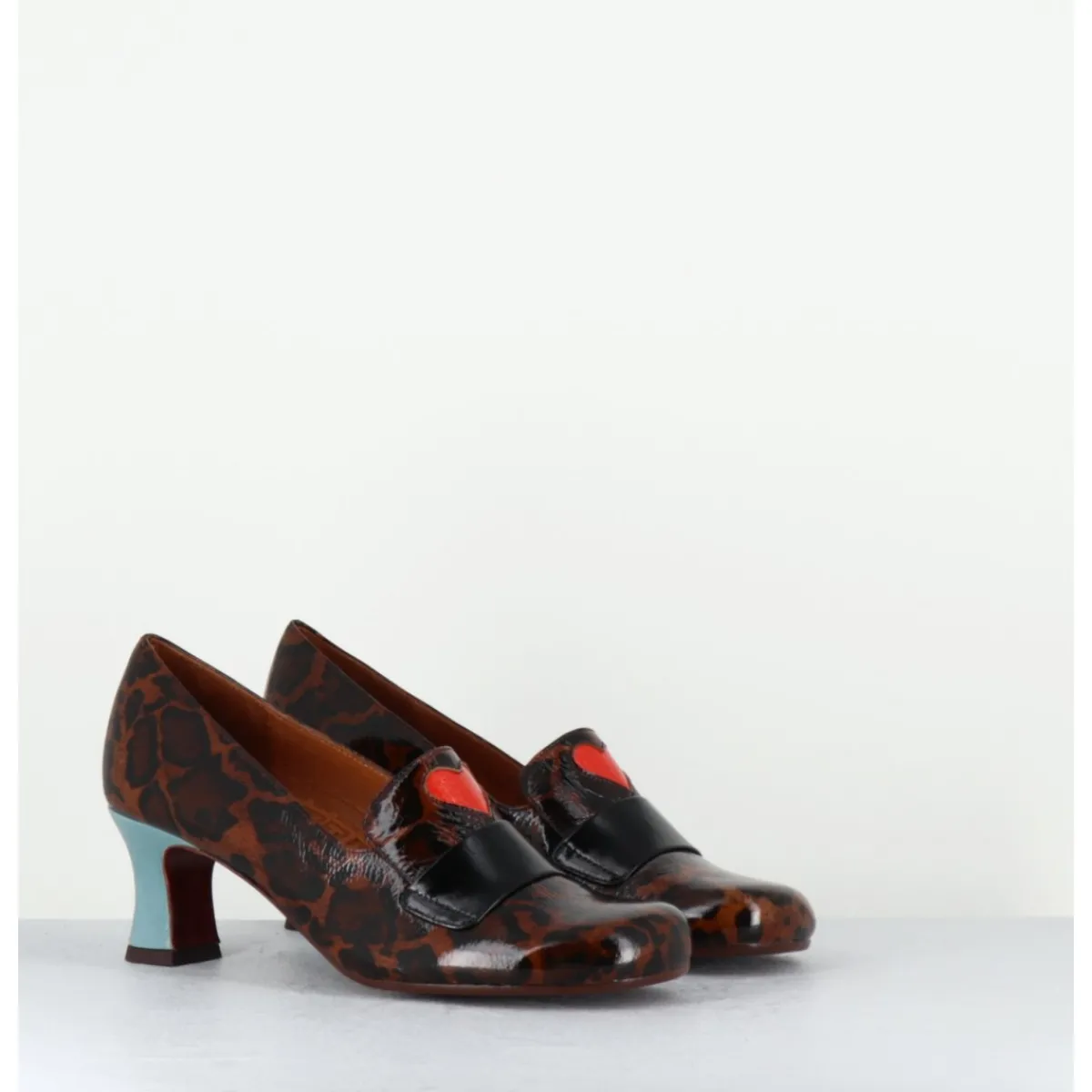 Mocassins | Chaussures^CHIE MIHARA Escarpins petit talon cuir imprimé léopard coeur rouge - MYMARA FIAT CASTANO
