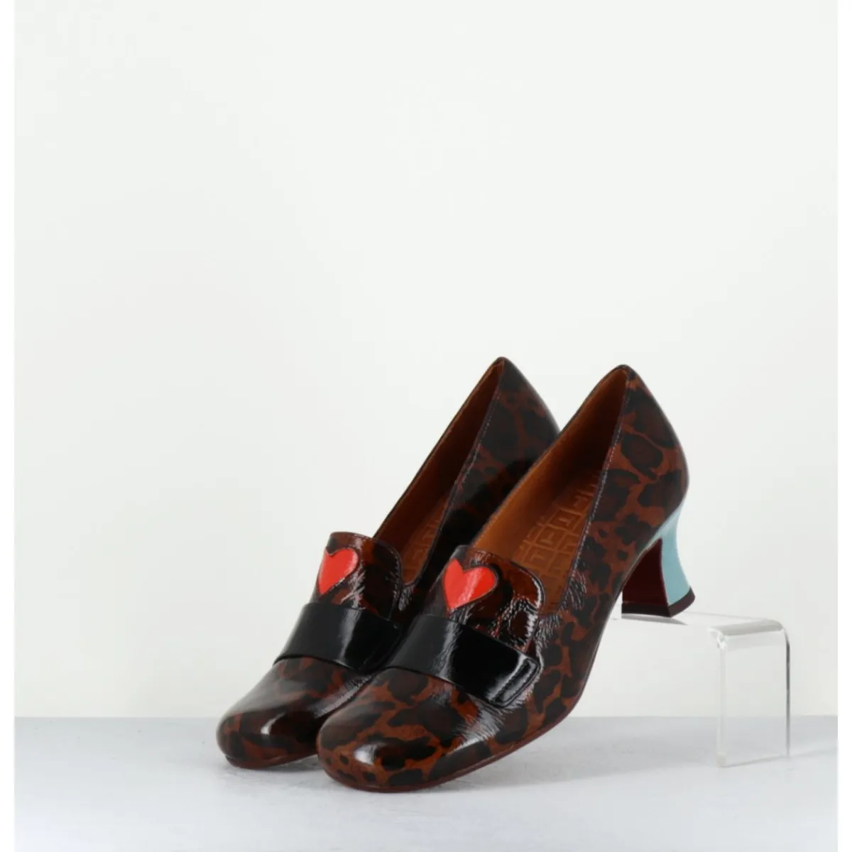 Mocassins | Chaussures^CHIE MIHARA Escarpins petit talon cuir imprimé léopard coeur rouge - MYMARA FIAT CASTANO