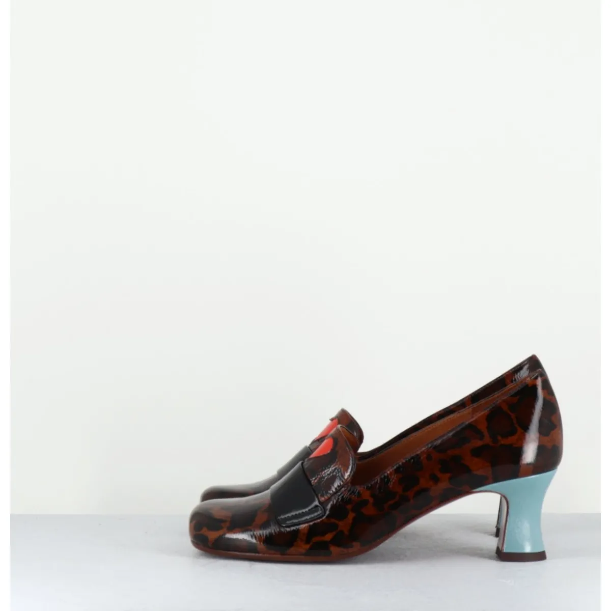 Mocassins | Chaussures^CHIE MIHARA Escarpins petit talon cuir imprimé léopard coeur rouge - MYMARA FIAT CASTANO
