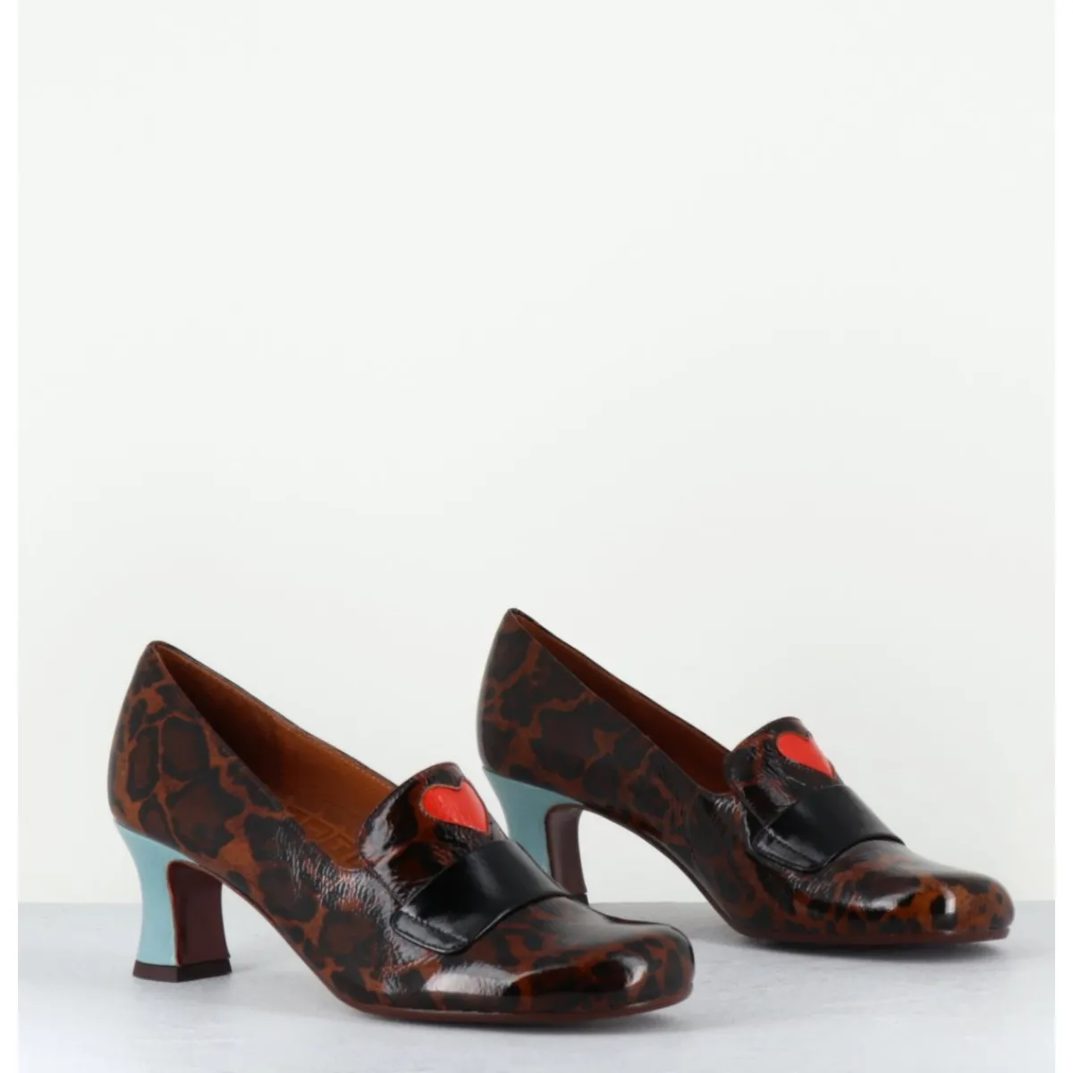 Mocassins | Chaussures^CHIE MIHARA Escarpins petit talon cuir imprimé léopard coeur rouge - MYMARA FIAT CASTANO