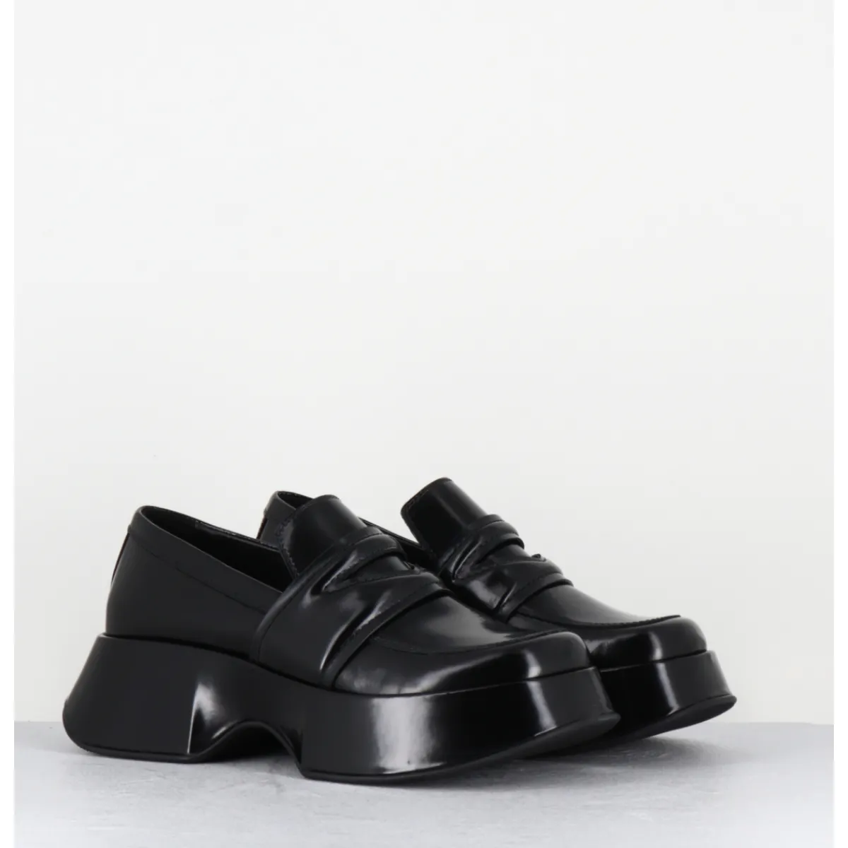 Mocassins | Chaussures^VIC MATIE Mocassins à plateforme en cuir glacé - 1F2402D LATTEX BLACK NOIR