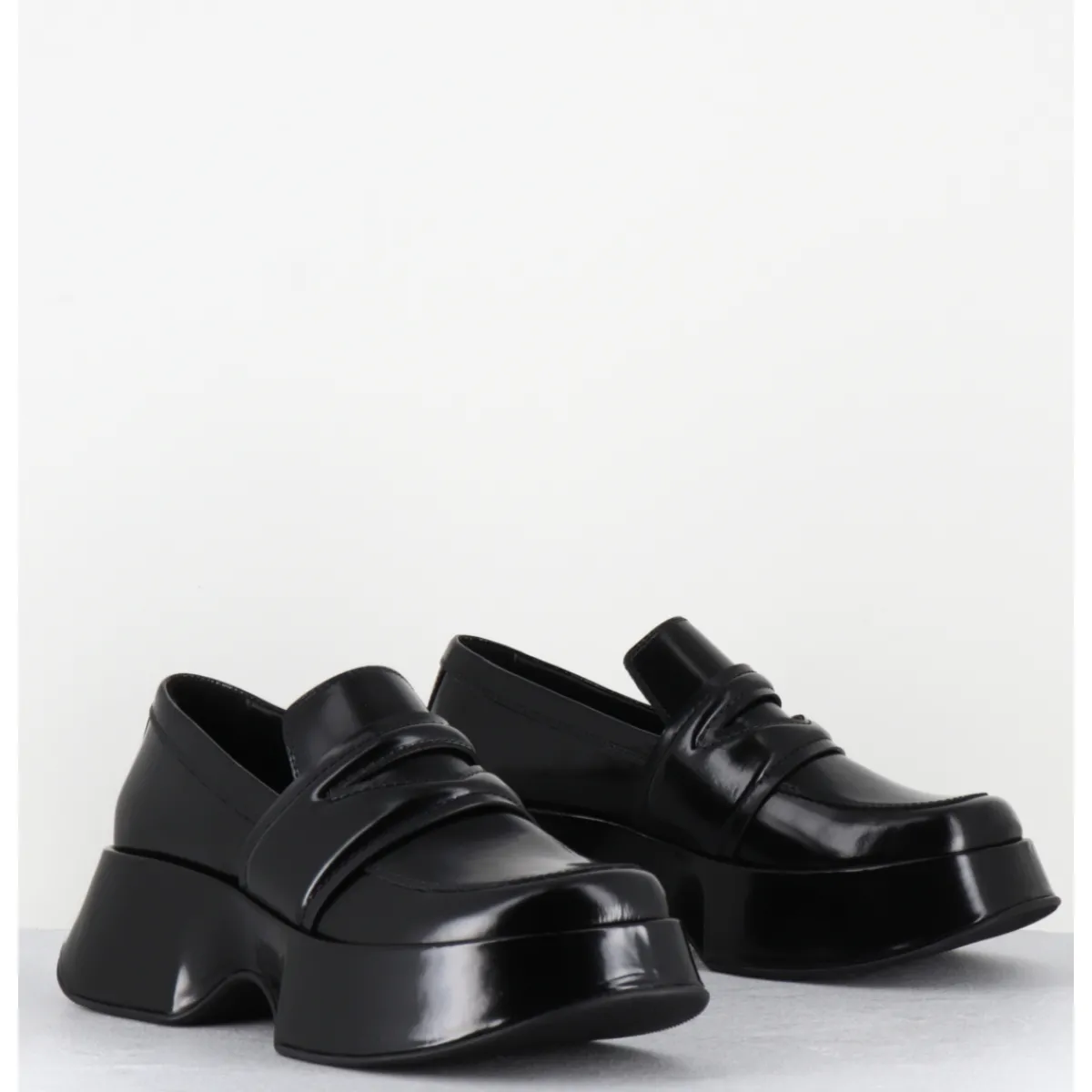 Mocassins | Chaussures^VIC MATIE Mocassins à plateforme en cuir glacé - 1F2402D LATTEX BLACK NOIR