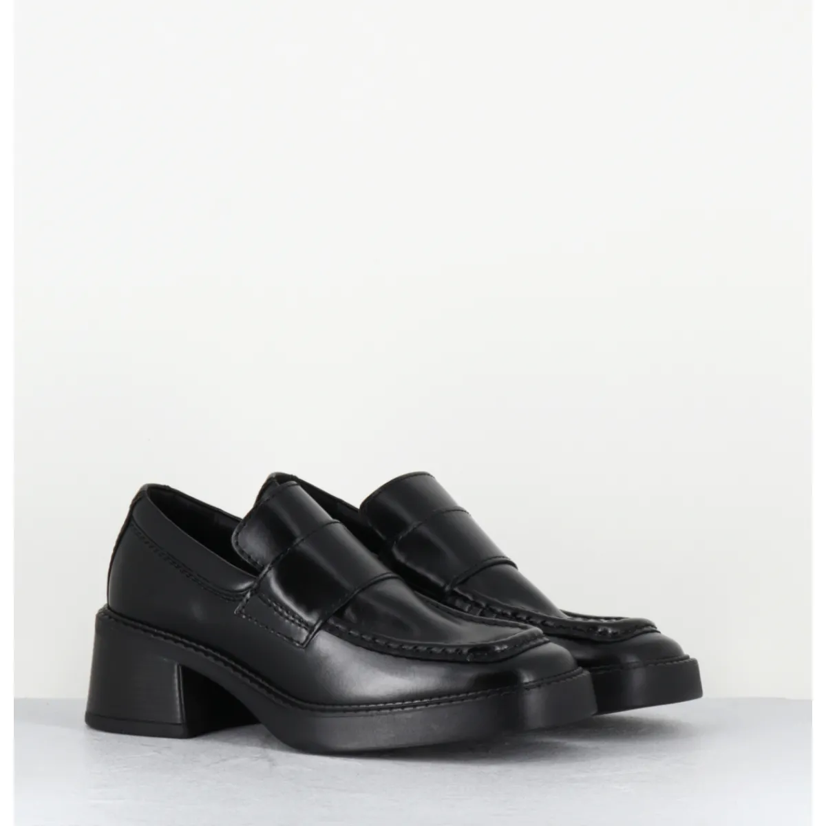 Mocassins | Chaussures^E8 BY MIISTA Mocassins à talon en cuir bout carré - KARINA BLACK LOAFERS NOIR