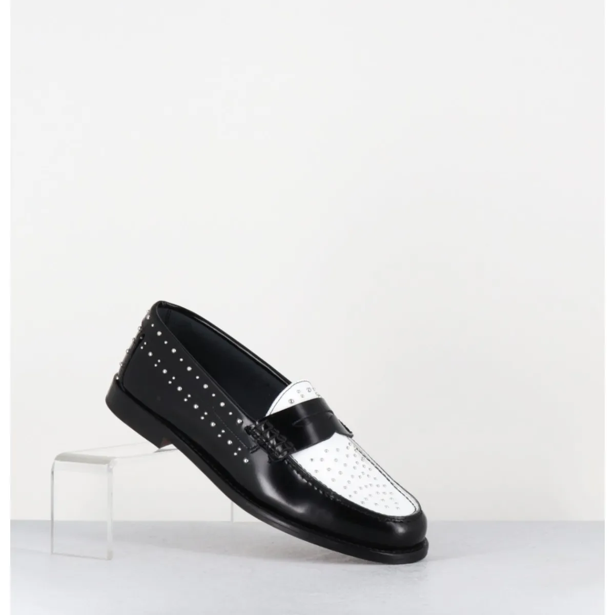 Mocassins | Chaussures^GARRICE LAB Mocassins bi-colores noir & blanc cloutés - ILAY ABRA NERO BIANCO NOIR&BLANC