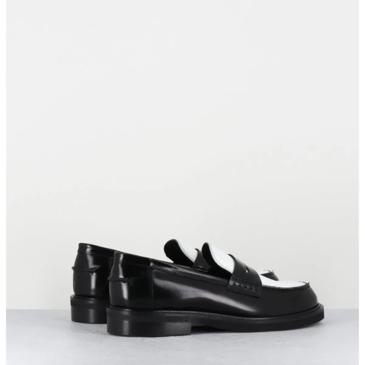 Mocassins | Chaussures^GARRICE LAB Mocassins collège en cuir glacé noir & blanc - CHILO3 ABRA NERO BIANCO NOIR&BLANC