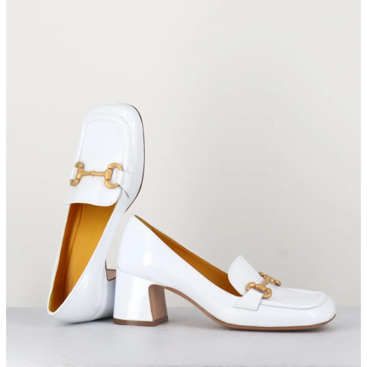mocassins_petit_talon_naplak_blanc_amp_mors_dor__q_naplak_white_4.webp Mocassins^MARA BINI Mocassins petit talon naplak & mors doré - Q167 NAPLAK WHITE BLANC