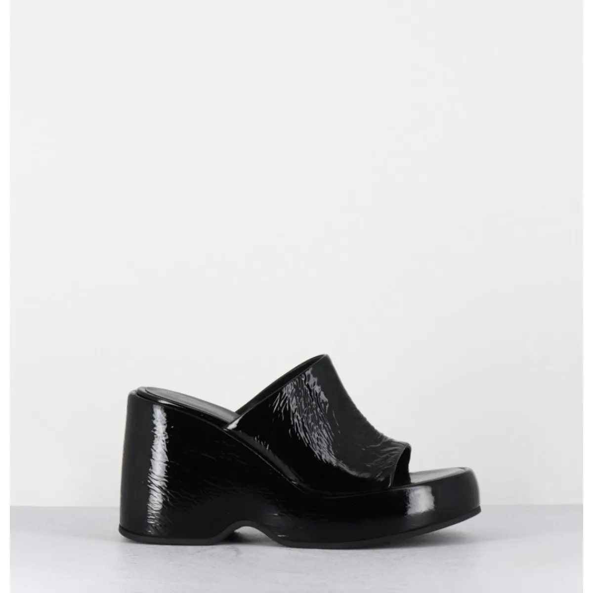Plateformes^GARRICE LAB Mules compensées 90s en cuir vernis - MASA2 CINDY NERO NOIR
