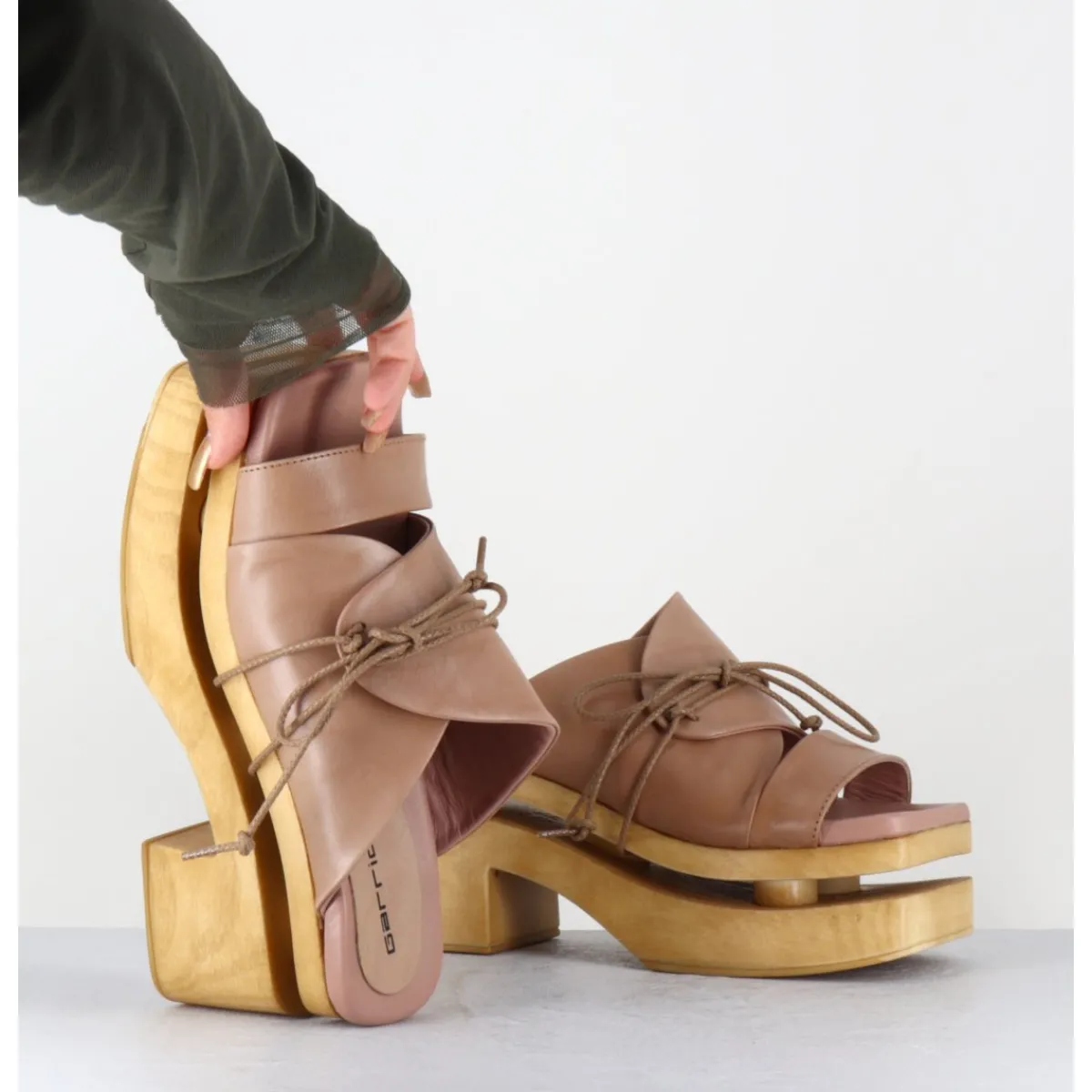 Plateformes^GARRICE LAB Original 70s platform sandals cuir taupe - PRIVA24 SUAVE SAND BEIGE