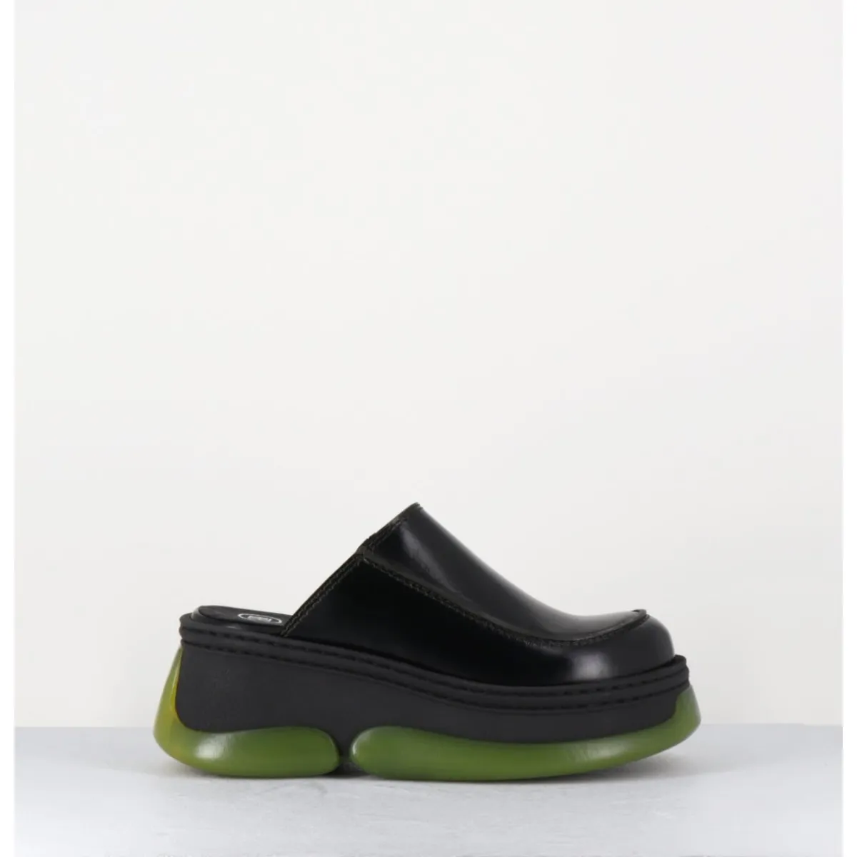 Plateformes^E8 BY MIISTA Sabots 90s compensées cuir & bubble rubber jaune - BRIETTA BLACK MULE NOIR