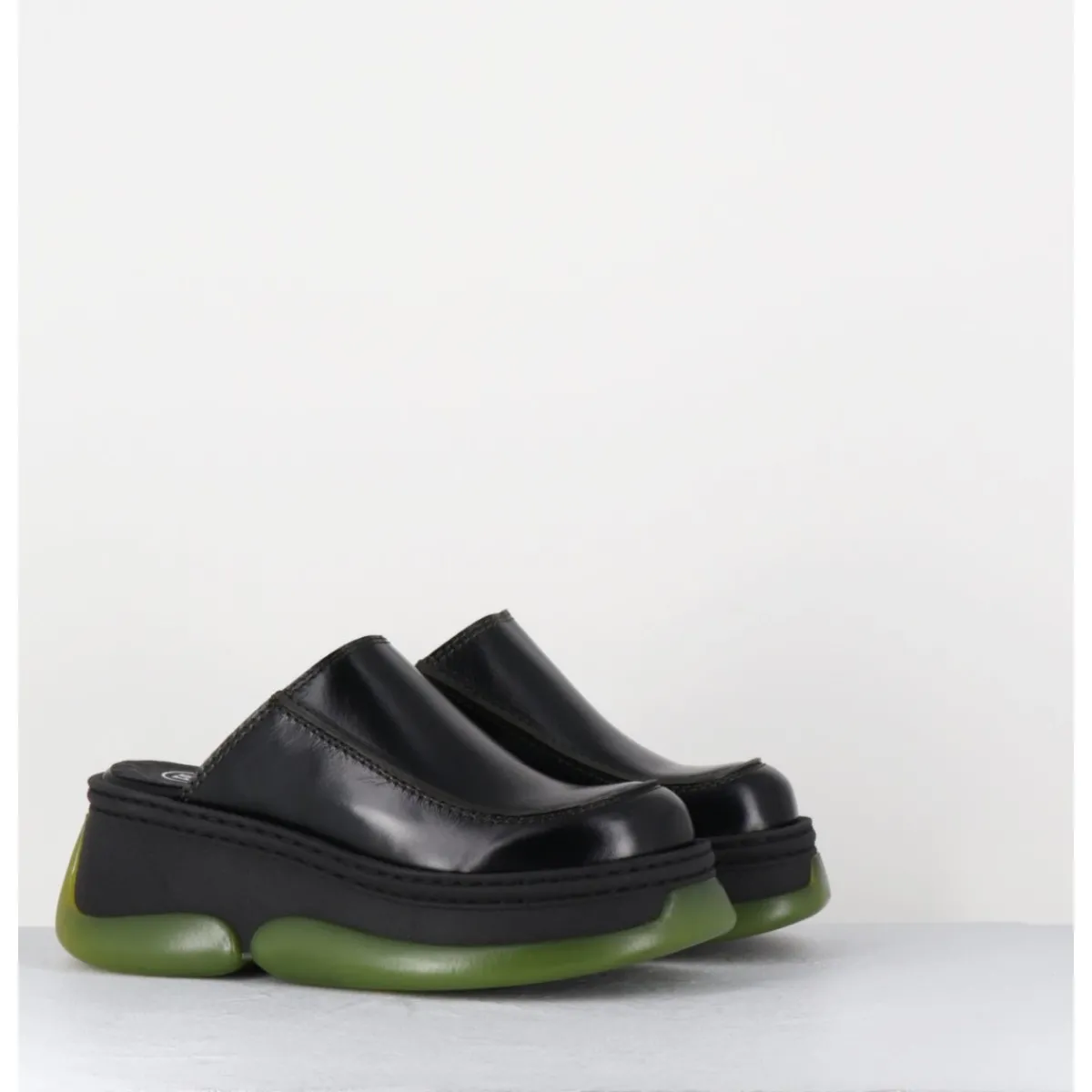 Plateformes^E8 BY MIISTA Sabots 90s compensées cuir & bubble rubber jaune - BRIETTA BLACK MULE NOIR