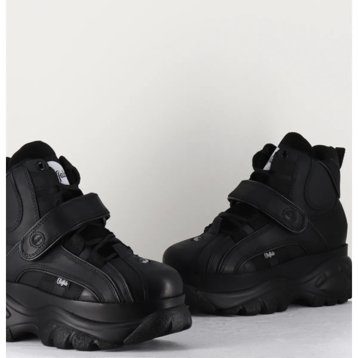 Sneakers^BUFFALO LONDON Sneakers hautes à plateforme Buffalo Original cuir - 1348 NOIR